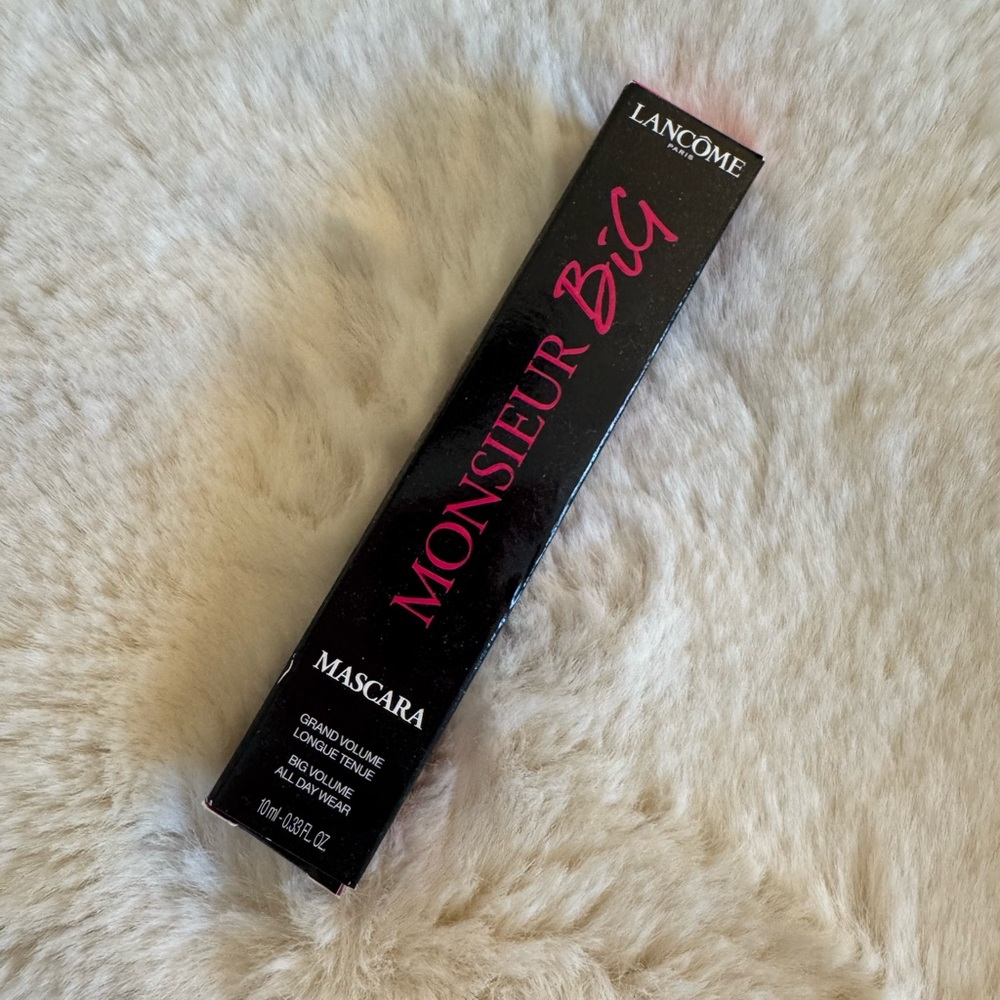 Lancome Black Mascara Volumizing Lengthening